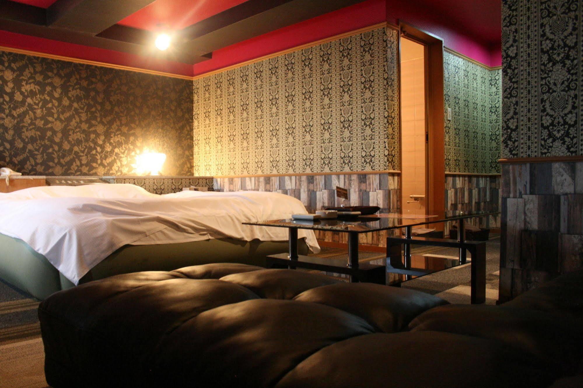 Hotel Dessert Hills - Adults Only Muko Екстериор снимка